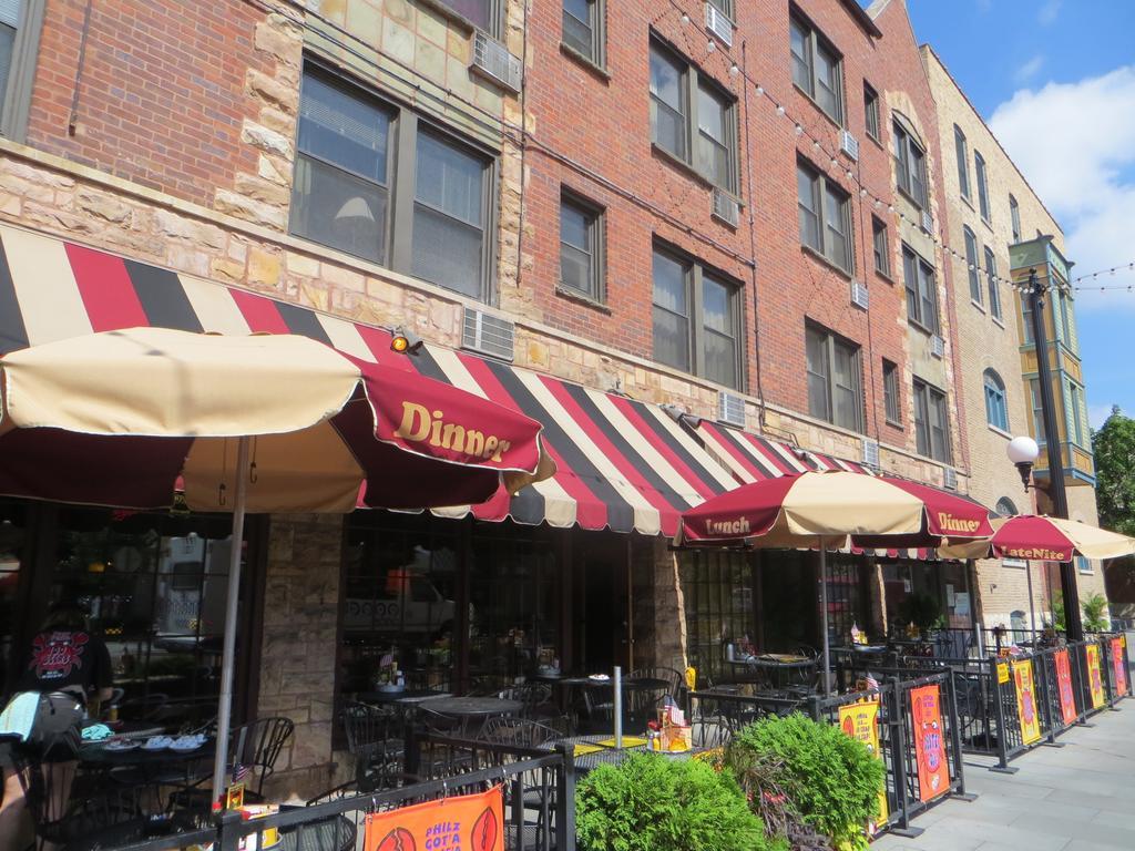 Carleton Of Oak Park Hotel Exterior foto
