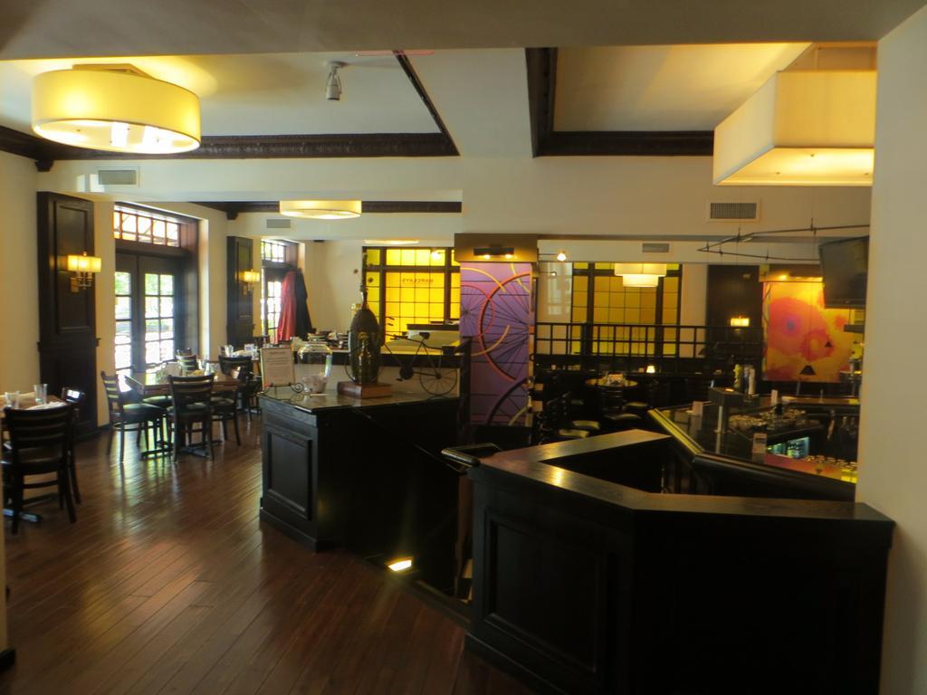 Carleton Of Oak Park Hotel Exterior foto