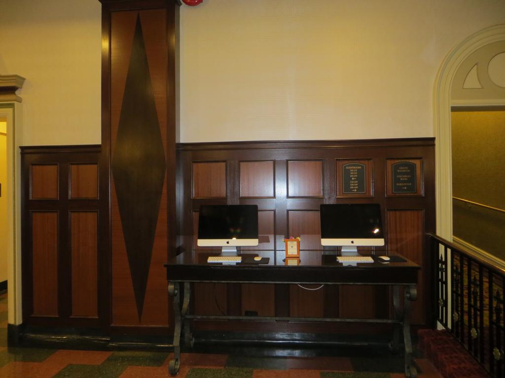 Carleton Of Oak Park Hotel Exterior foto