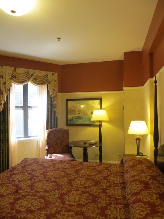 Carleton Of Oak Park Hotel Exterior foto